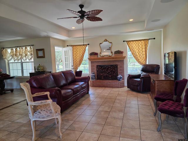130 Pueblo Path, Holly Lake Ranch, TX 75765