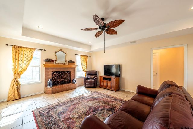 130 Pueblo Path, Holly Lake Ranch, TX 75765