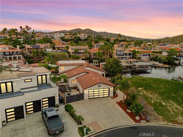 22294 Whirlaway Court, Canyon Lake, CA 92587