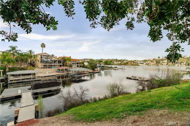 22294 Whirlaway Court, Canyon Lake, CA 92587