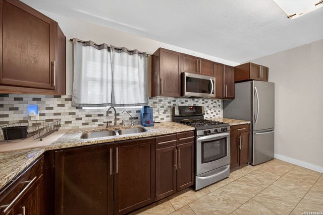 122 Globe Ave, San Antonio, TX 78228