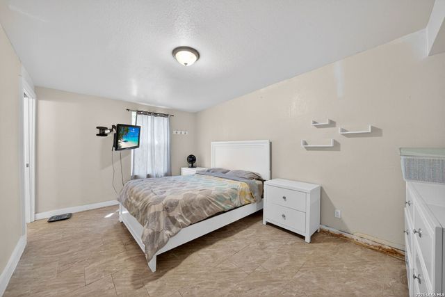 122 Globe Ave, San Antonio, TX 78228