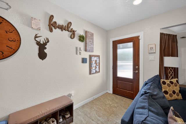 122 Globe Ave, San Antonio, TX 78228