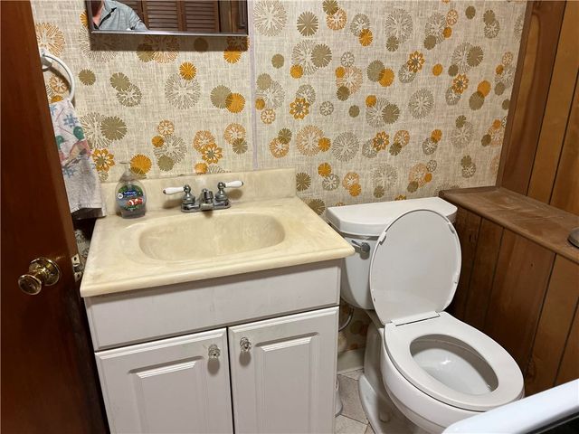 2 Cobble Hill Road, Lincoln, RI 02865