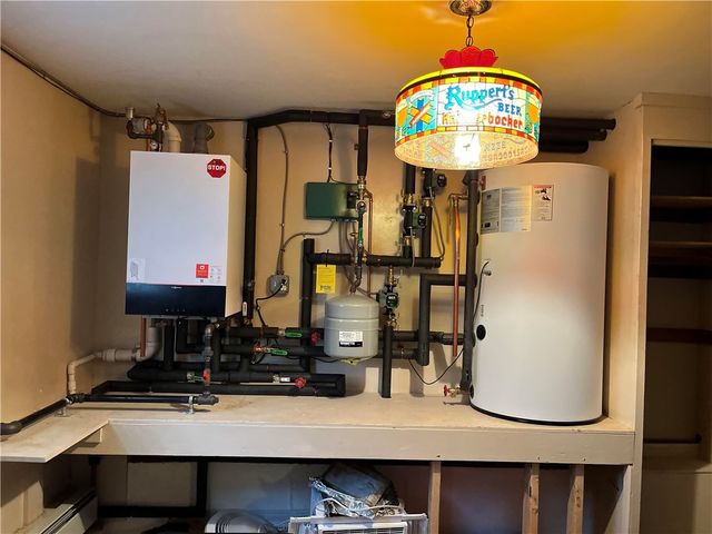 2 Cobble Hill Road, Lincoln, RI 02865