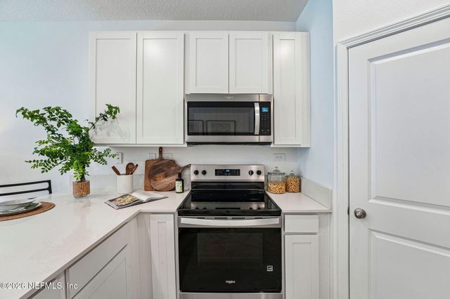 7644 COMMANDER Lane, Jacksonville, FL 32256
