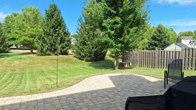 2110 Cumberland Parkway, Algonquin, IL 60102