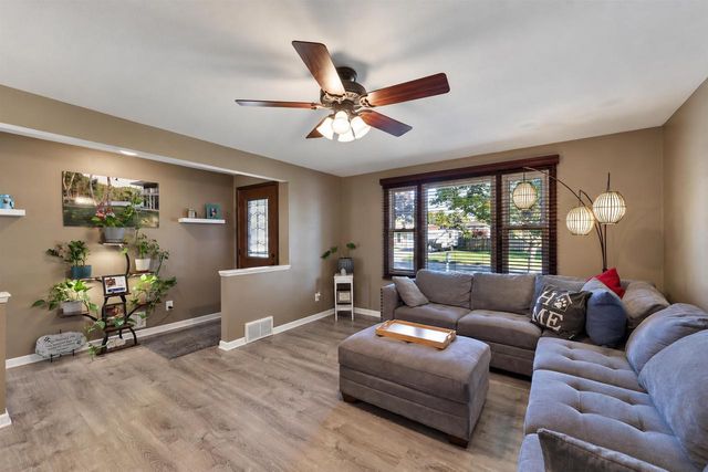 1020 STAR STREET, De Pere, WI 54115