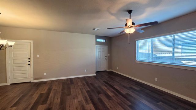 9720 Grosbeak Lane, Magnolia, TX 77354