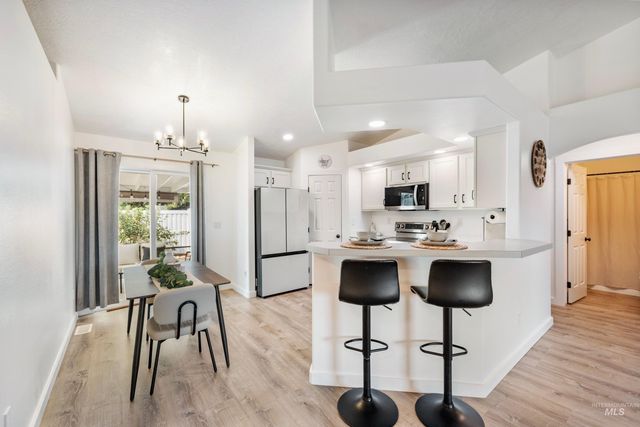1427 N Antimony Pl, Kuna, ID 83634