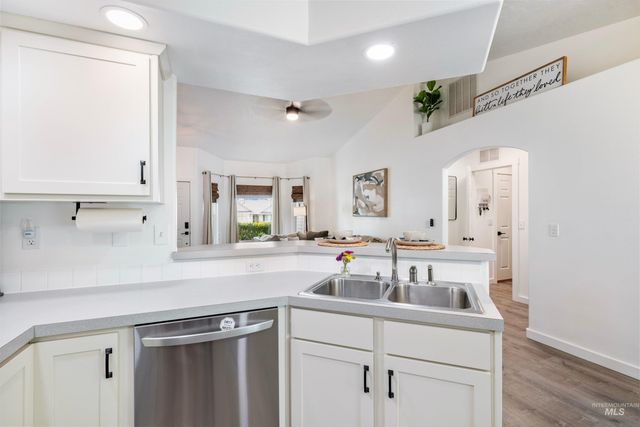 1427 N Antimony Pl, Kuna, ID 83634