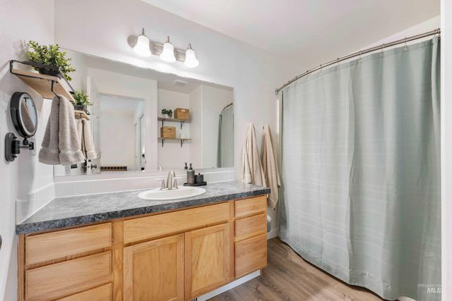 1427 N Antimony Pl, Kuna, ID 83634