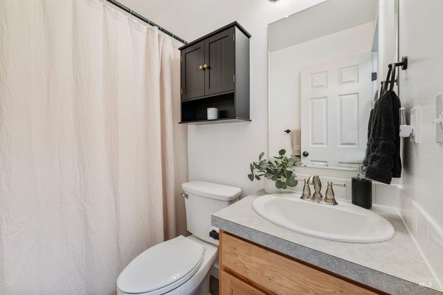 1427 N Antimony Pl, Kuna, ID 83634