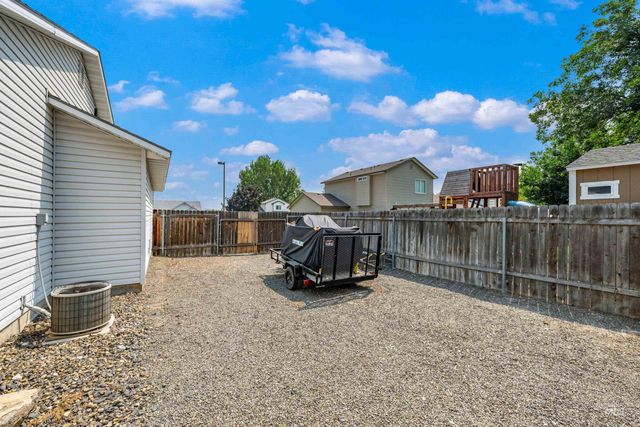 1427 N Antimony Pl, Kuna, ID 83634