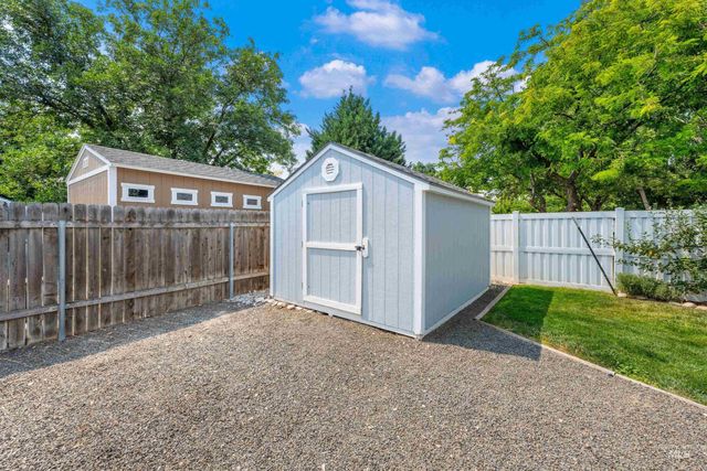 1427 N Antimony Pl, Kuna, ID 83634