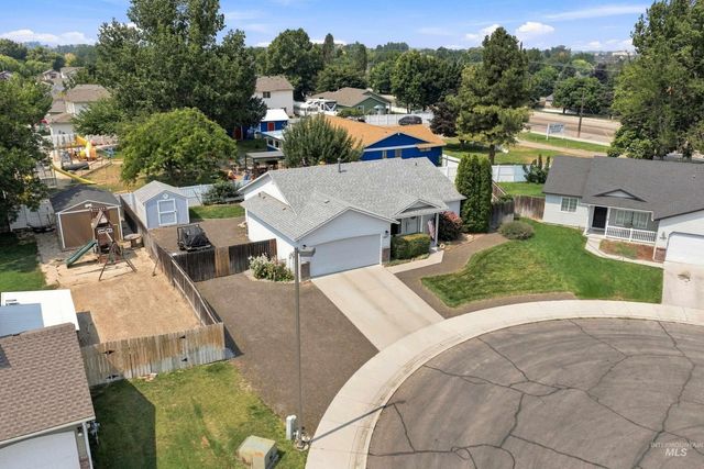 1427 N Antimony Pl, Kuna, ID 83634