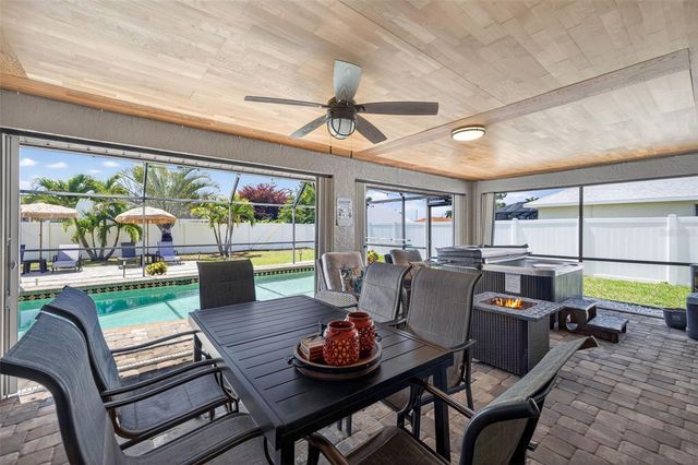 402 SW 37TH LANE, Cape Coral, FL 33914
