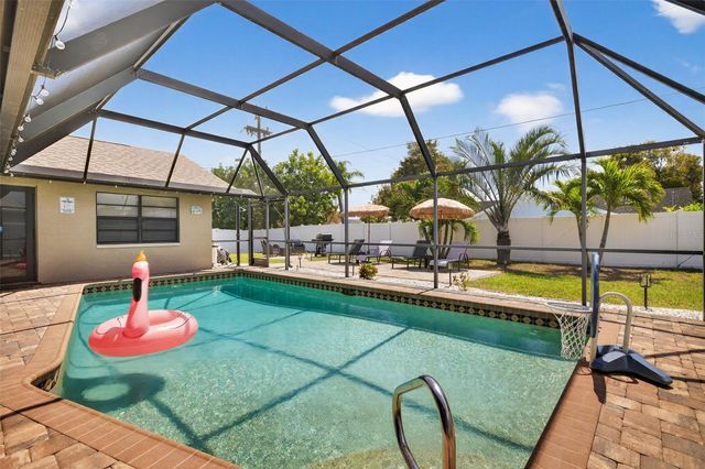 402 SW 37TH LANE, Cape Coral, FL 33914