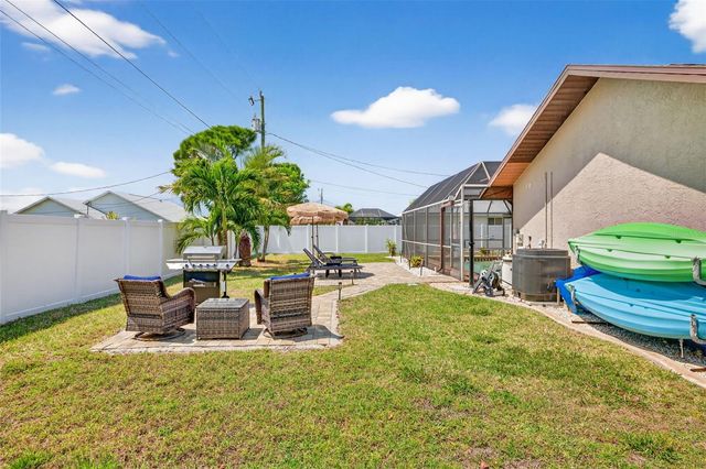402 SW 37TH LANE, Cape Coral, FL 33914