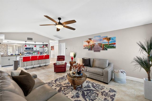 402 SW 37TH LANE, Cape Coral, FL 33914