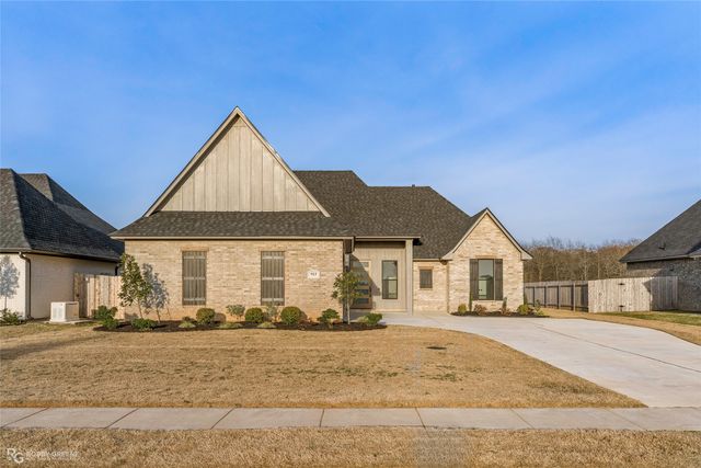 923 Chisolm Trail, Bossier City, LA 71111