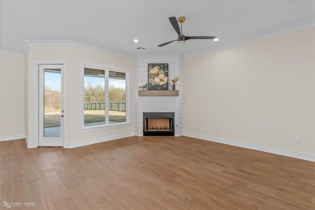 923 Chisolm Trail, Bossier City, LA 71111