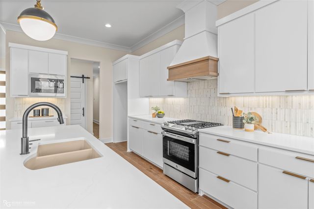 923 Chisolm Trail, Bossier City, LA 71111