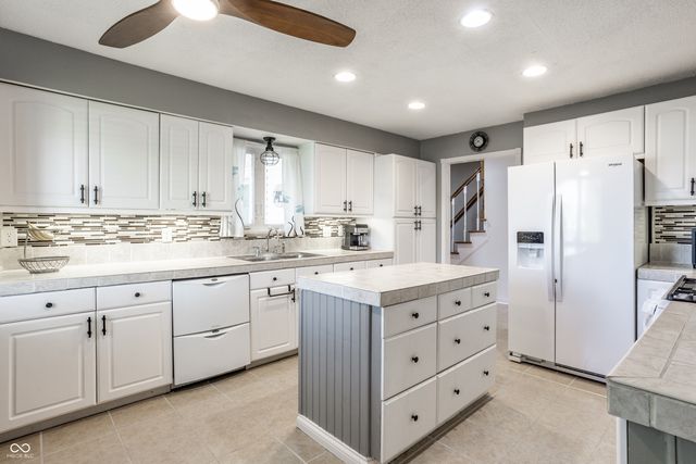 745 N Madison Street, Fortville, IN 46040