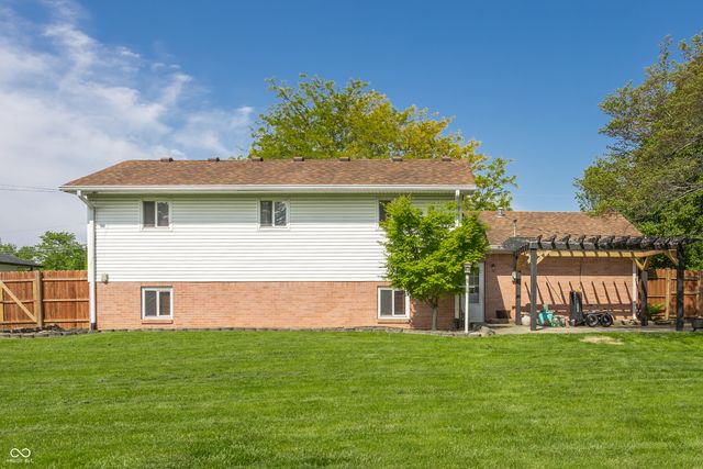 745 N Madison Street, Fortville, IN 46040