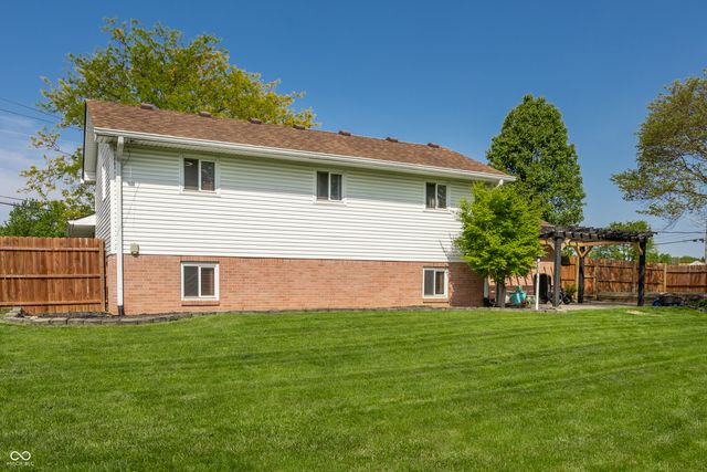 745 N Madison Street, Fortville, IN 46040