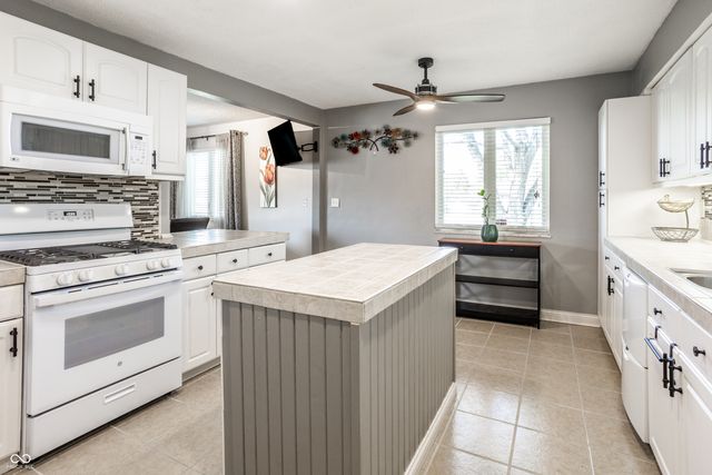 745 N Madison Street, Fortville, IN 46040