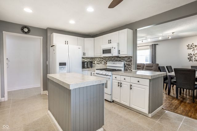 745 N Madison Street, Fortville, IN 46040