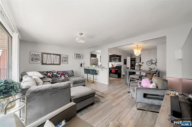 308 5th Street, Union City, NJ 07087