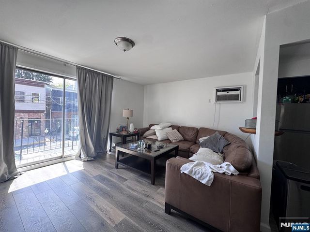 308 5th Street, Union City, NJ 07087