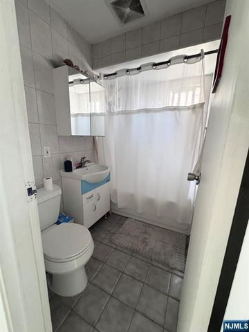 308 5th Street, Union City, NJ 07087