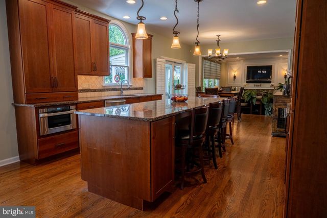 4502 SCENIC VIEW CIR, Doylestown, PA 18902
