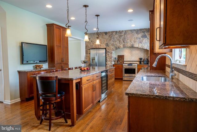 4502 SCENIC VIEW CIR, Doylestown, PA 18902