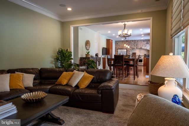 4502 SCENIC VIEW CIR, Doylestown, PA 18902