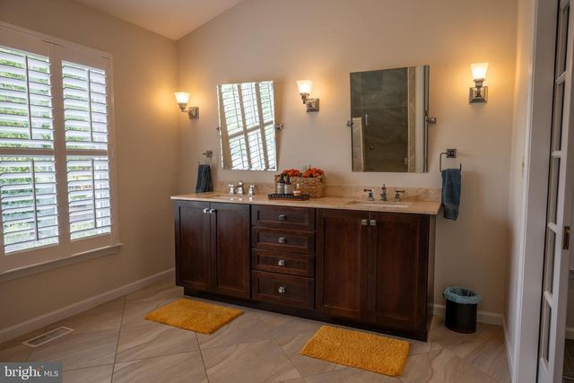 4502 SCENIC VIEW CIR, Doylestown, PA 18902