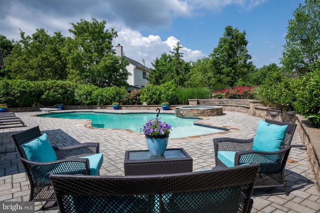 4502 SCENIC VIEW CIR, Doylestown, PA 18902