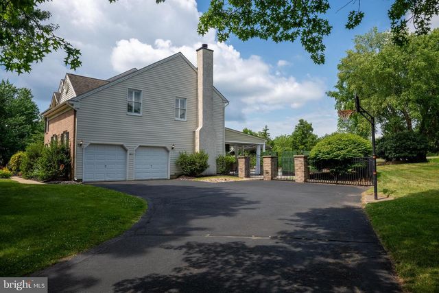 4502 SCENIC VIEW CIR, Doylestown, PA 18902