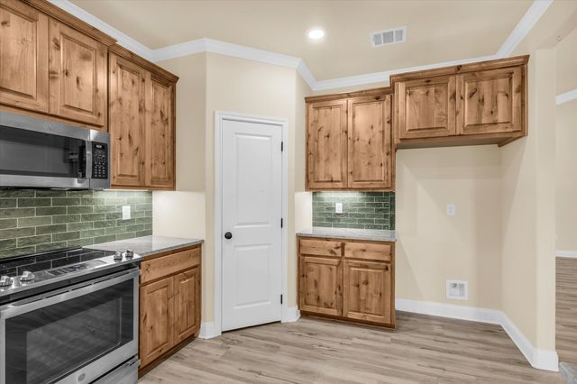 5524 Black Horse Court, Waco, TX 76708