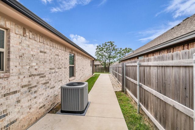 5524 Black Horse Court, Waco, TX 76708