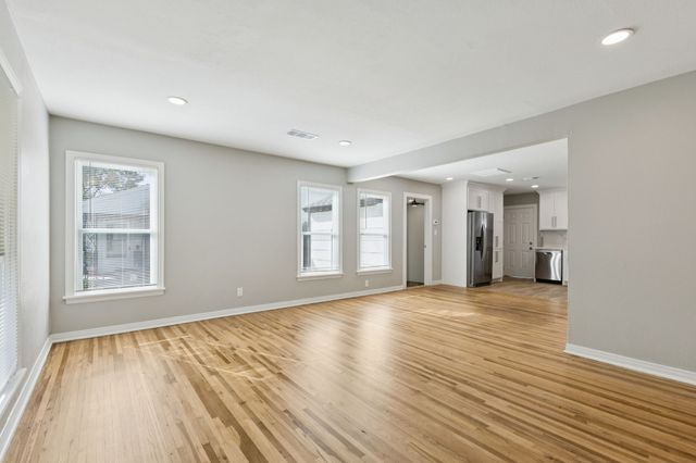 3223 Cherrywood Avenue, Dallas, TX 75235