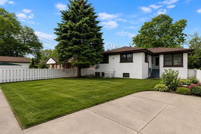9539 Lorel Avenue, Skokie, IL 60077
