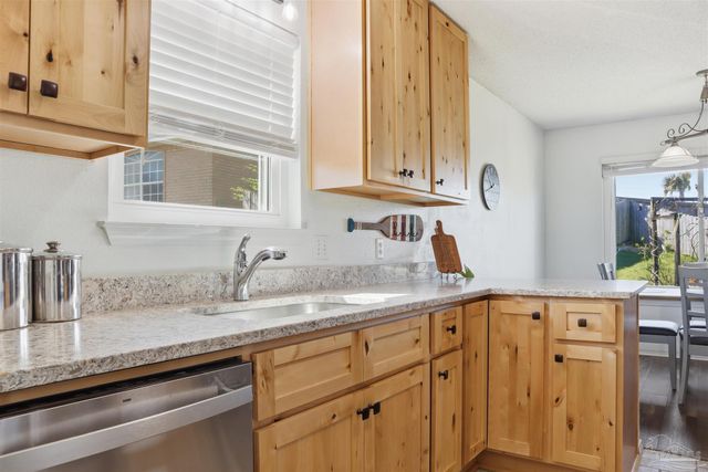 903 Catskill Ln, Pensacola, FL 32507