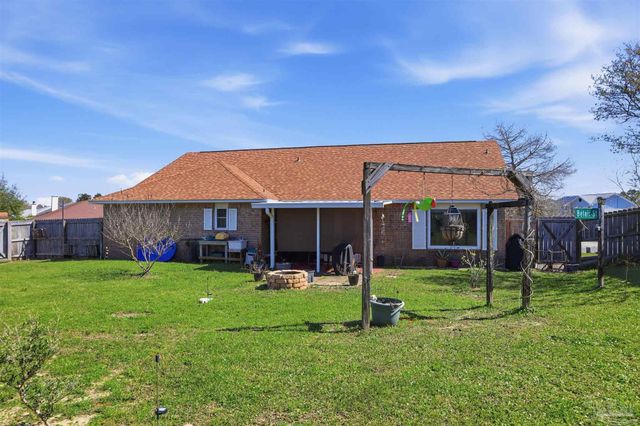 903 Catskill Ln, Pensacola, FL 32507