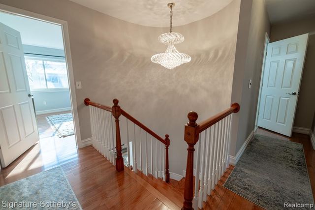 1863 Newporte, Royal Oak, MI 48073