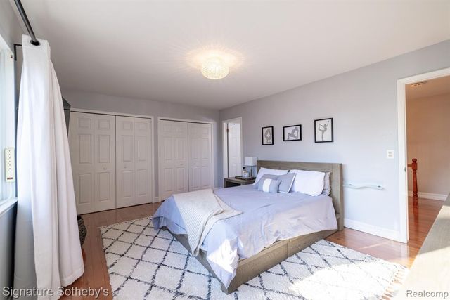 1863 Newporte, Royal Oak, MI 48073