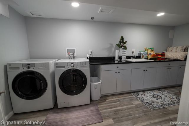 1863 Newporte, Royal Oak, MI 48073